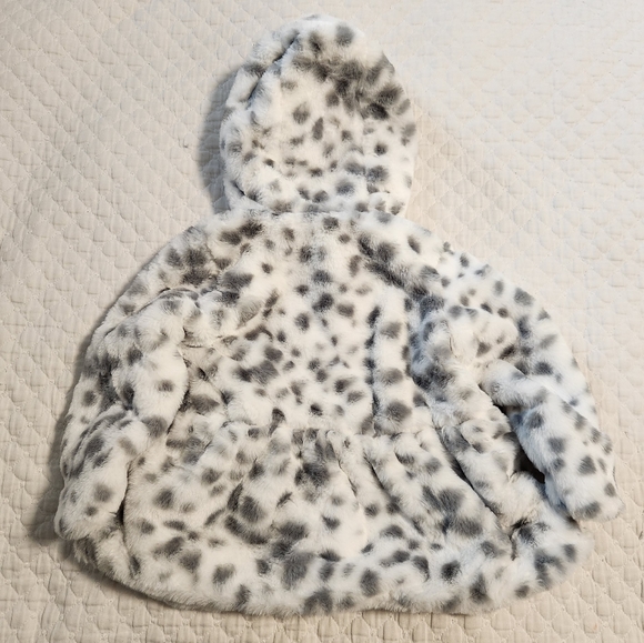 Faux Fur Snow Leopard Coat 12-18 months - Picture 2 of 5